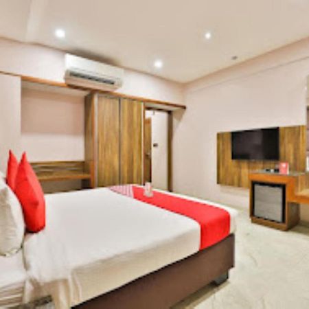 Hotel Radhe Ānand 외부 사진