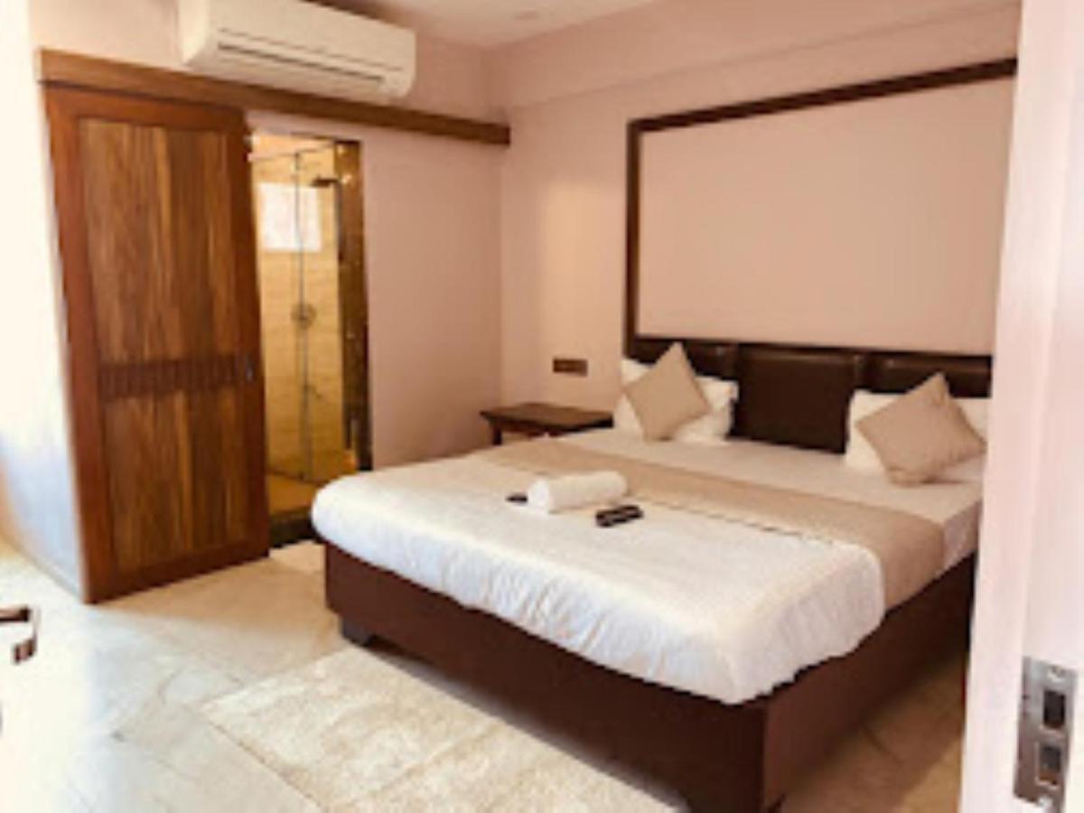 Hotel Radhe Ānand 외부 사진