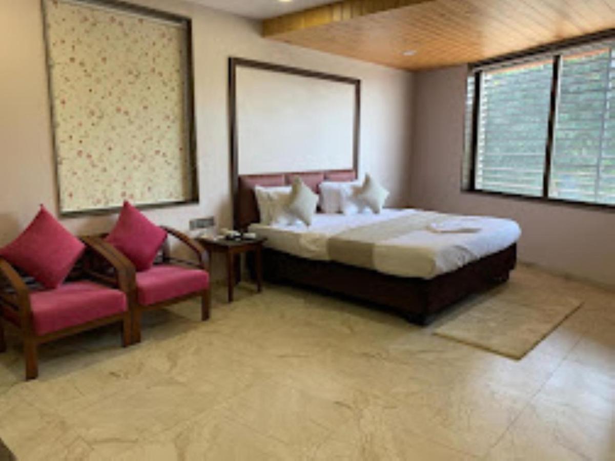 Hotel Radhe Ānand 외부 사진