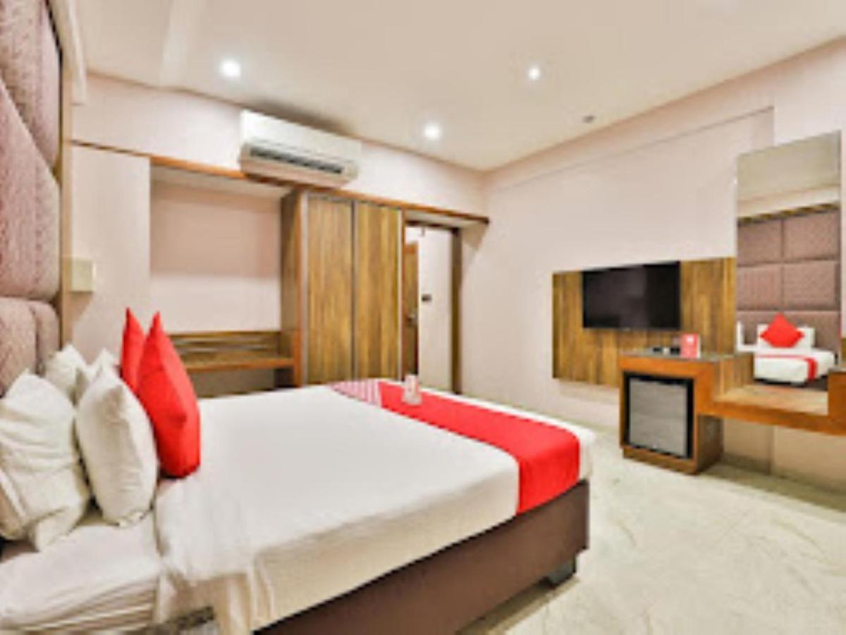 Hotel Radhe Ānand 외부 사진
